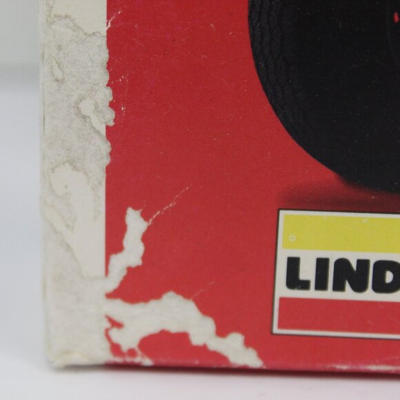 Toyota 1992 4X4 Pickup Truck 1/20 Lindberg Vintage Model Kit #72506 - Picture 3 of 14